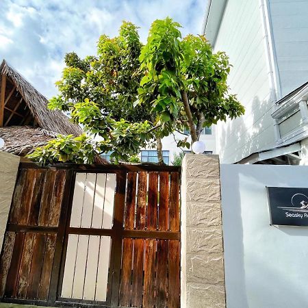 Siargao Seasky Resort Catangnan Экстерьер фото