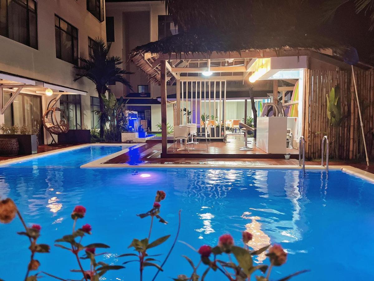 Siargao Seasky Resort Catangnan Экстерьер фото