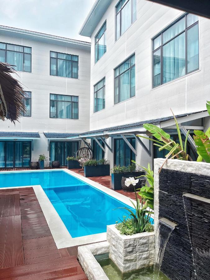 Siargao Seasky Resort Catangnan Экстерьер фото